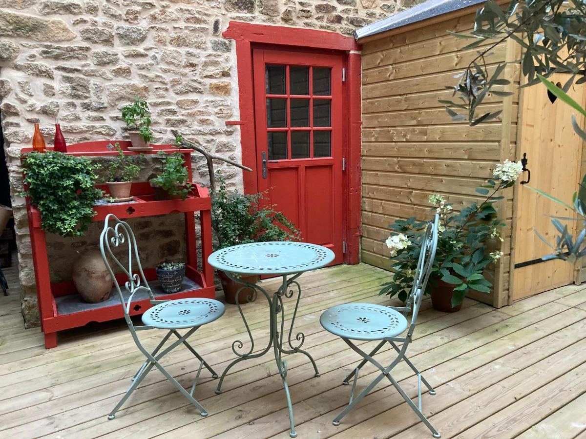 La Cour Secrete Apartment Dinan Exterior photo